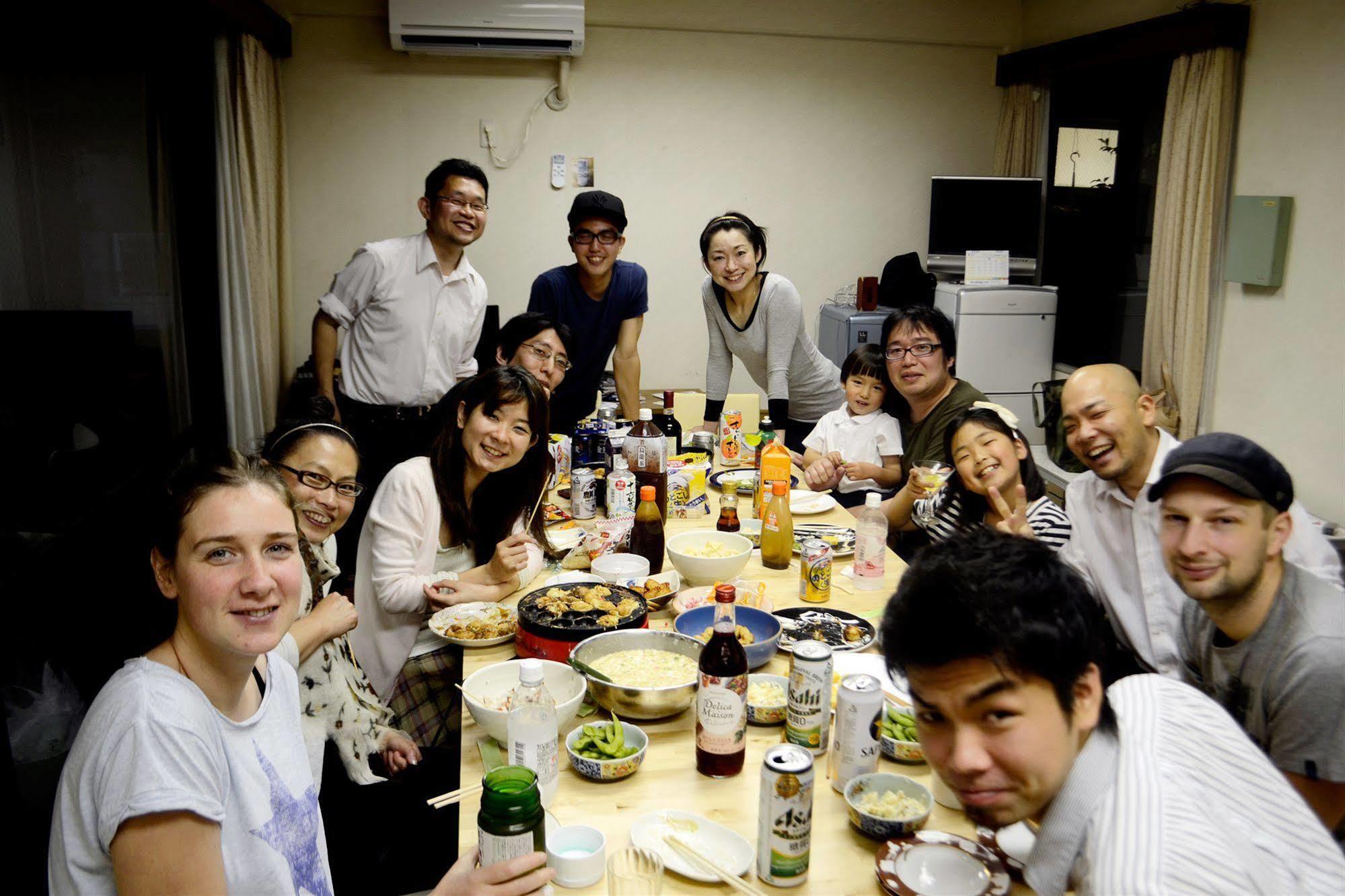 פוקואוקה Guest House Hokorobi מראה חיצוני תמונה